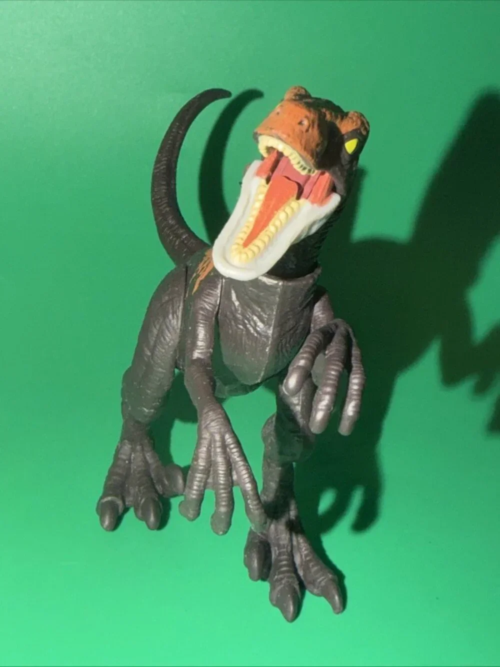 2021 Jurassic World Dominion Ferocious Pack VELOCIRAPTOR Action Figure Red